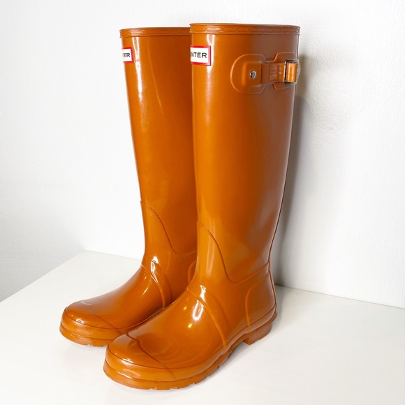 Hunter Shoes - Hunter | Tall Gloss Rain Boots in Orange Sz. 7